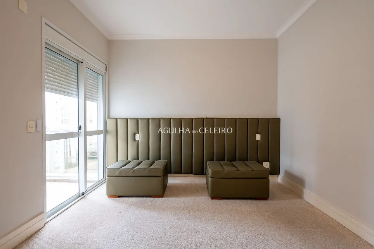 Apartamento espaçoso e com muita luz natural à venda na Vila Mariana – 21092