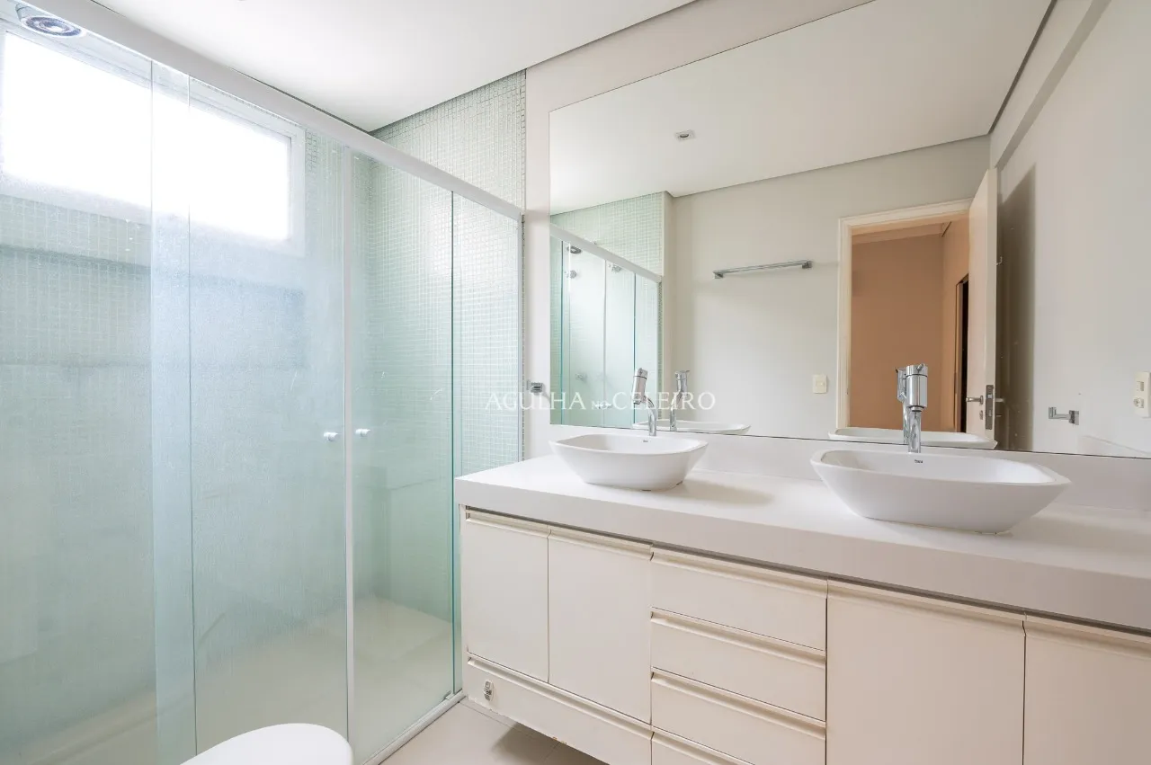 Apartamento espaçoso e com muita luz natural à venda na Vila Mariana – 21092