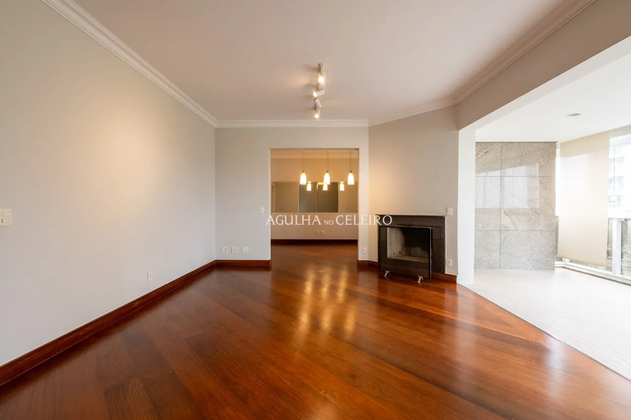 Apartamento espaçoso e com muita luz natural à venda na Vila Mariana – 21092