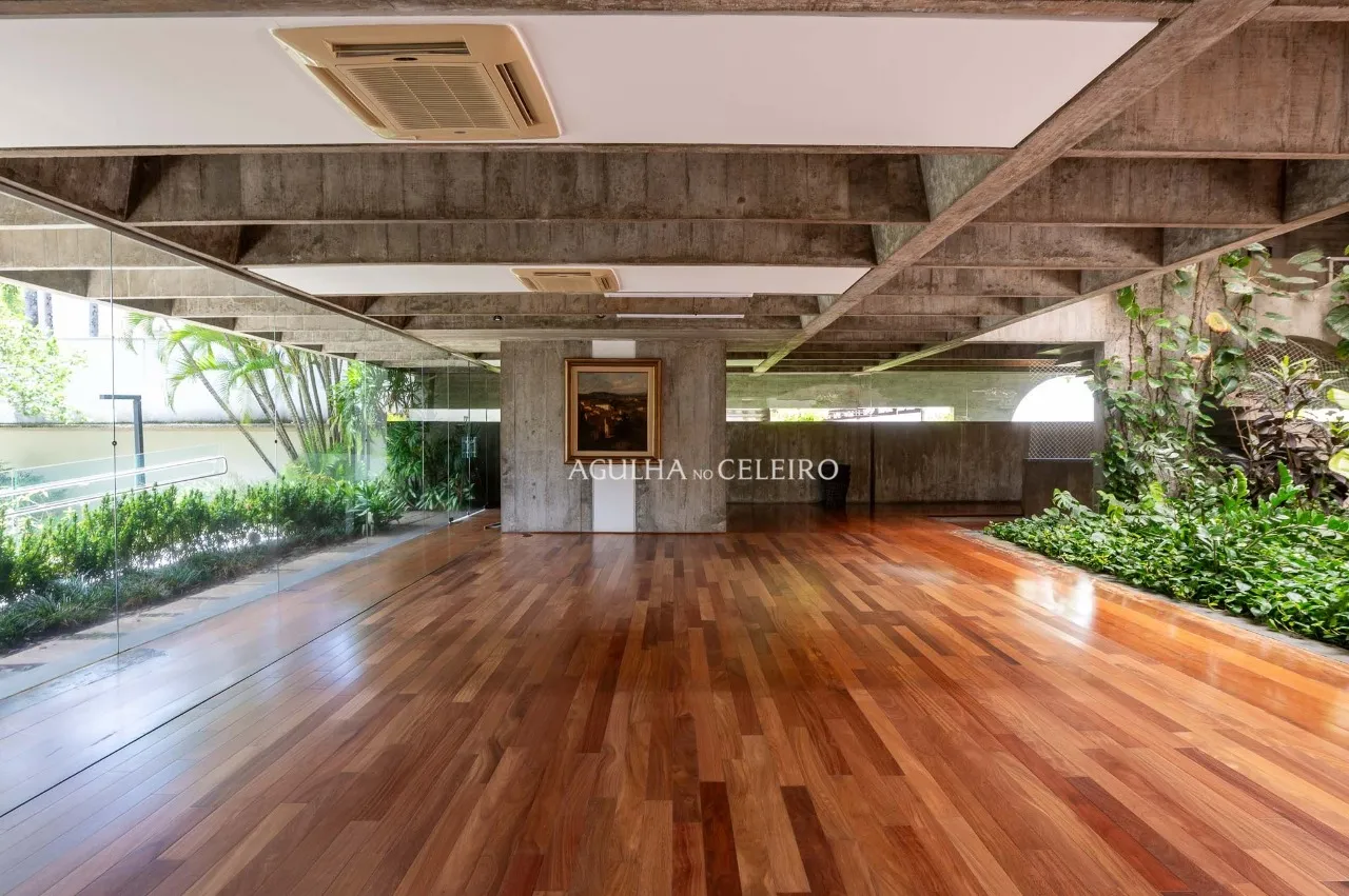 Residência modernista no Jardim Luzitânia com vista para o Parque Ibirapuera. – 21106