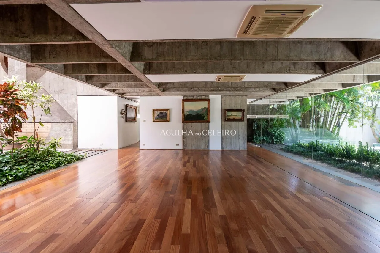 Residência modernista no Jardim Luzitânia com vista para o Parque Ibirapuera. – 21106