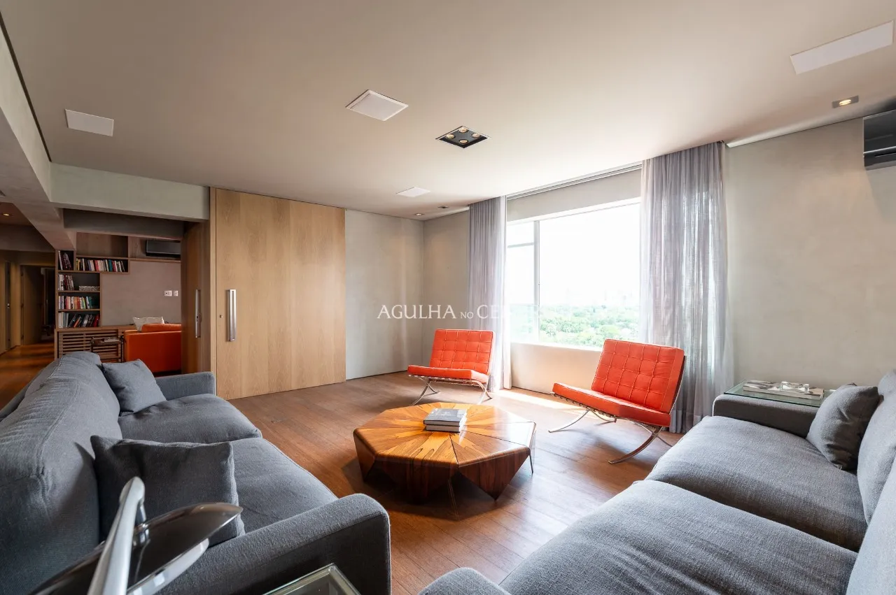 Apartamento reformado e mobiliado pronto para morar. – 21110