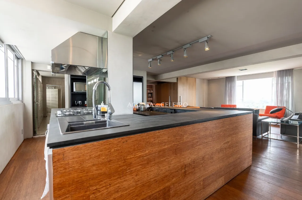 Apartamento reformado e mobiliado pronto para morar. – 21110