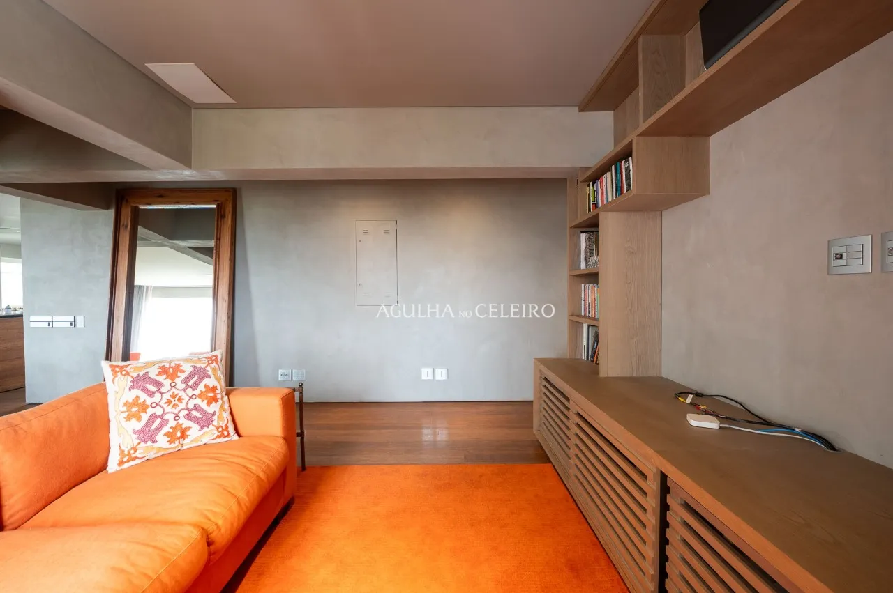 Apartamento reformado e mobiliado pronto para morar. – 21110