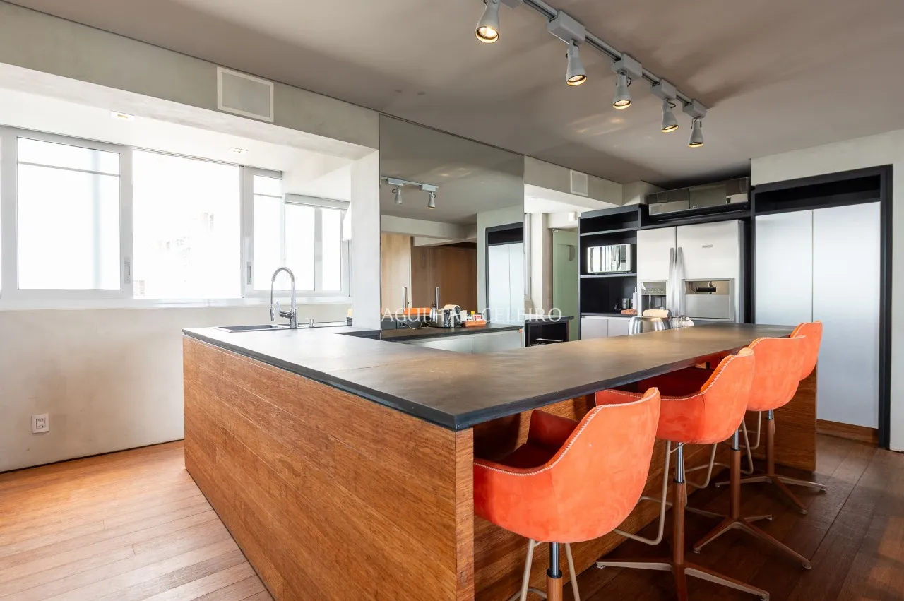 Apartamento reformado e mobiliado pronto para morar. – 21110