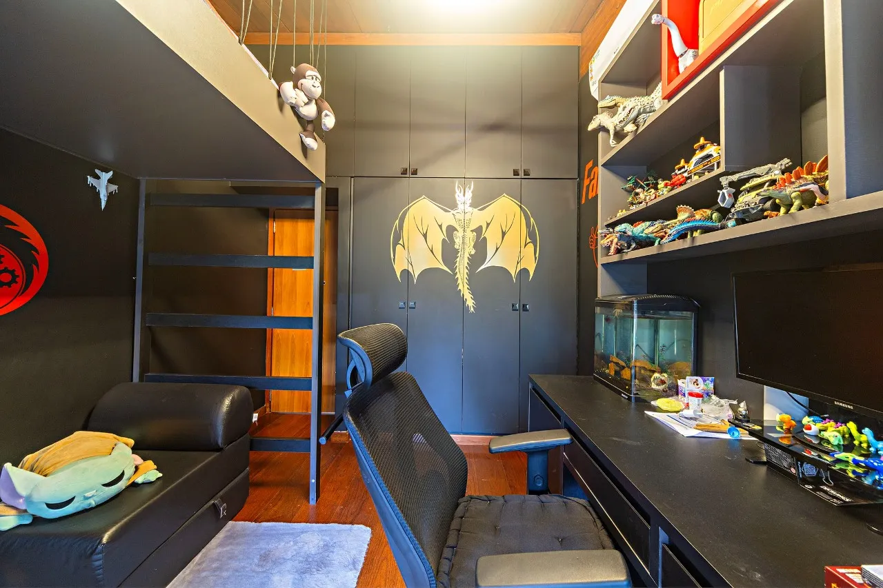 Residência autoral com paisagismo e lazer completo em terreno generoso – 21112