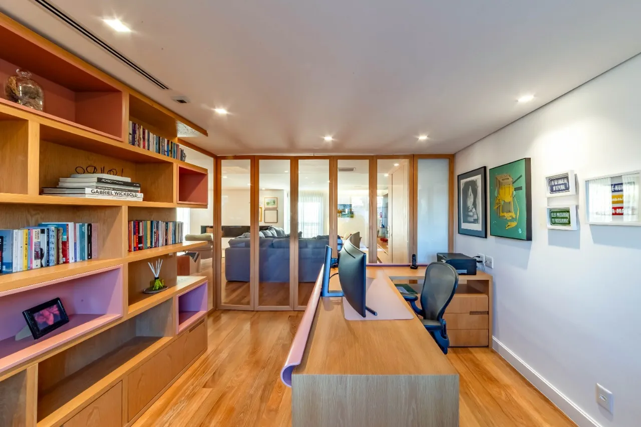 Cobertura com piscina no terraço, vista aberta e projeto lindo em prédio com lazer, na Vila Madalena – 21113