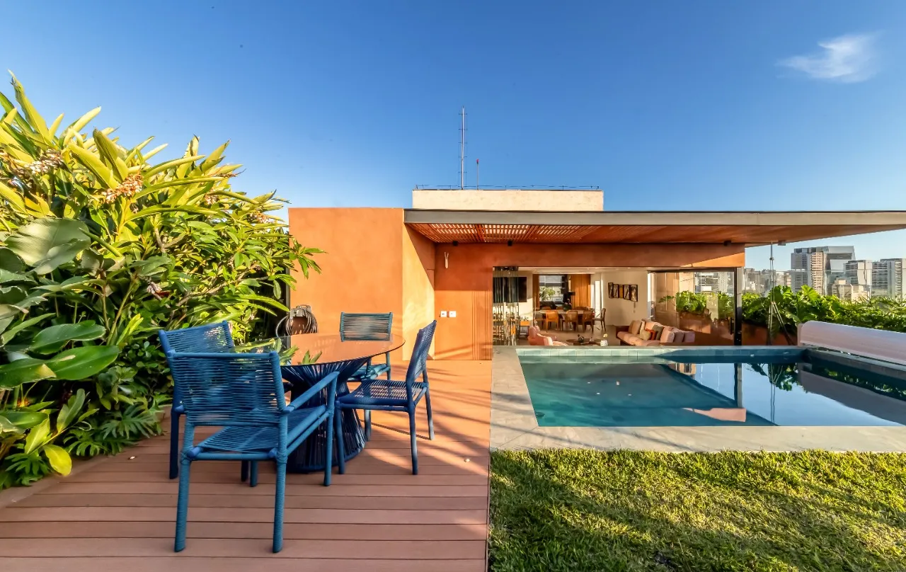 Cobertura com piscina no terraço, vista aberta e projeto lindo em prédio com lazer, na Vila Madalena – 21113