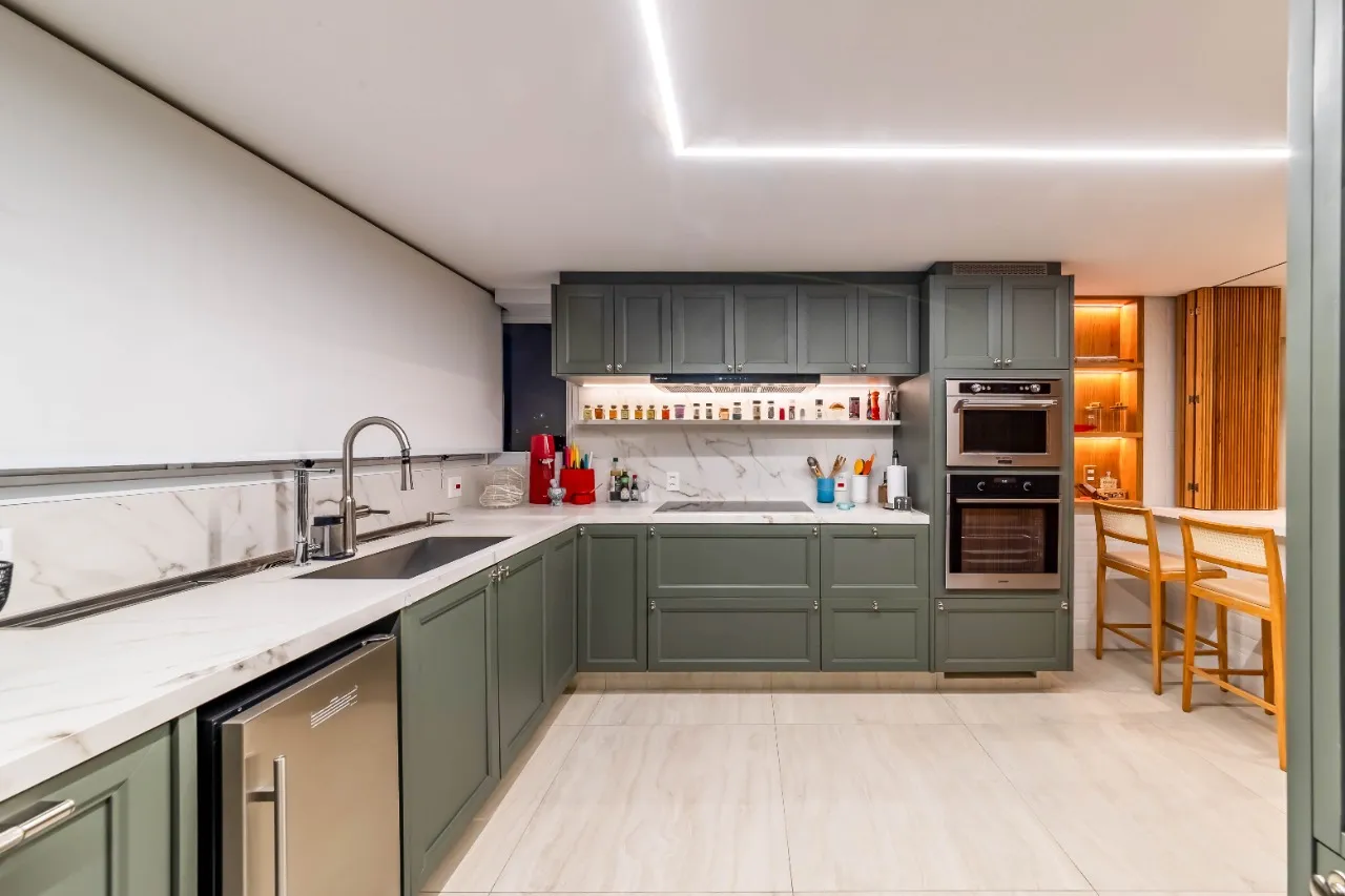 Cobertura com piscina no terraço, vista aberta e projeto lindo em prédio com lazer, na Vila Madalena – 21113