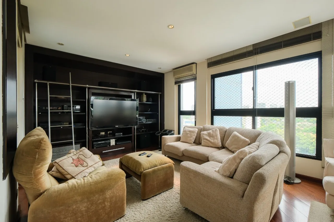 Apartamento próximo ao Ibirapuera à venda na Vila Mariana – 21116