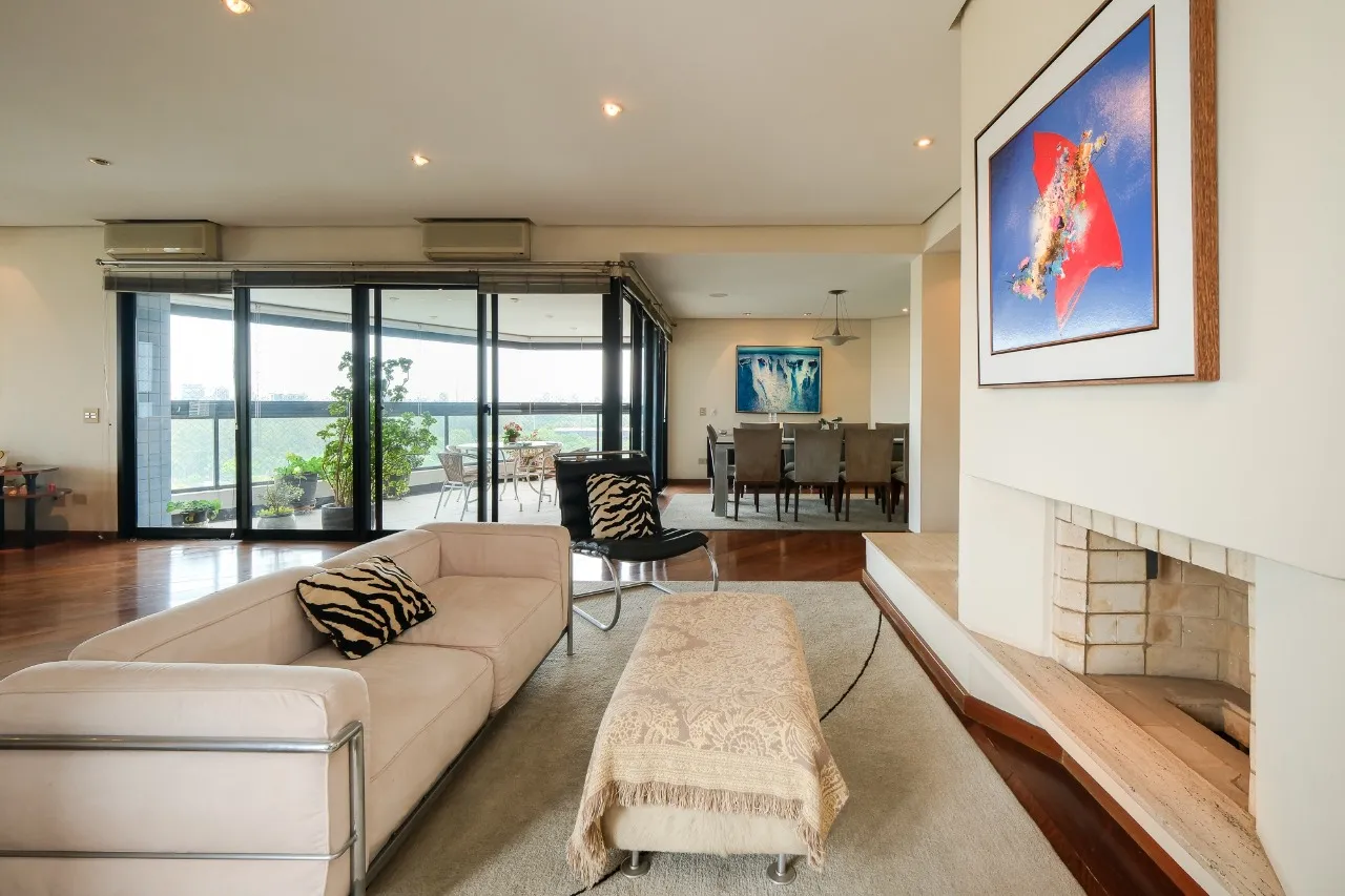 Apartamento próximo ao Ibirapuera à venda na Vila Mariana – 21116