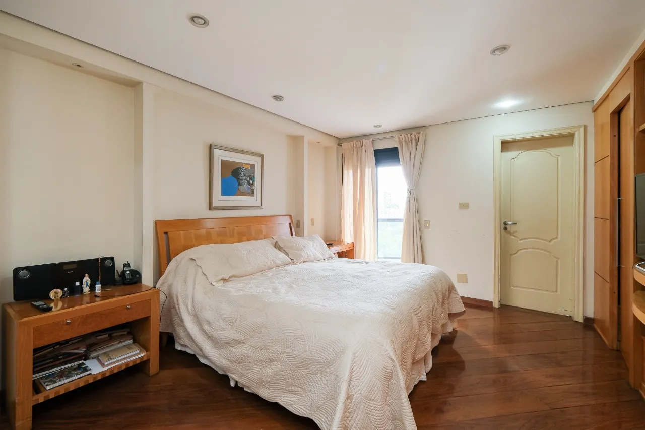 Apartamento próximo ao Ibirapuera à venda na Vila Mariana – 21116