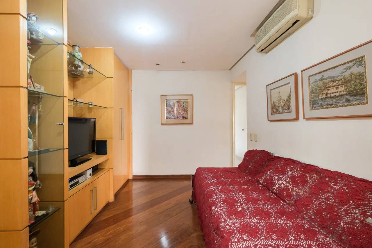 Apartamento próximo ao Ibirapuera à venda na Vila Mariana – 21116