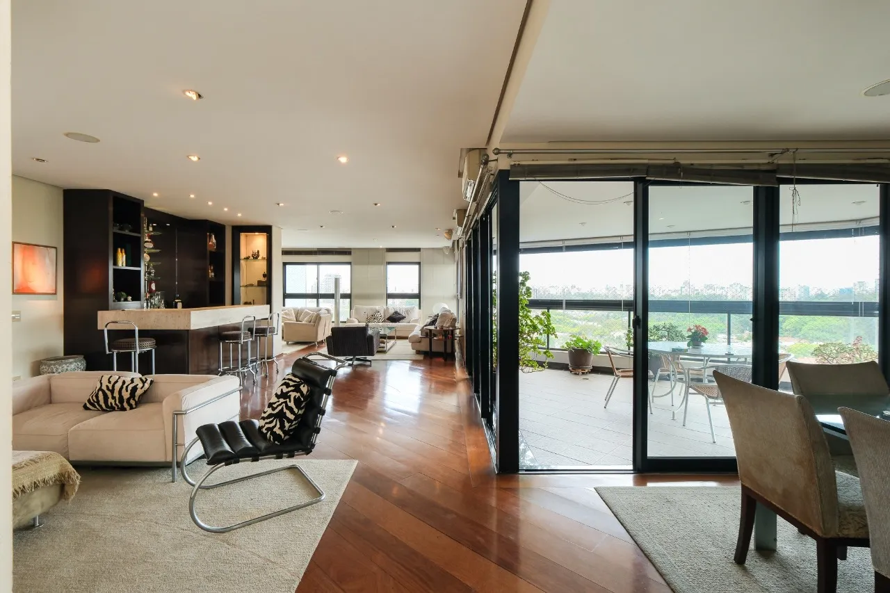 Apartamento próximo ao Ibirapuera à venda na Vila Mariana – 21116