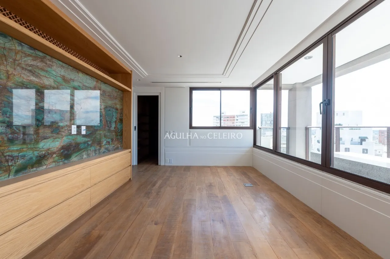 Apartamento duplex na parte plana do Jardim América – 21117