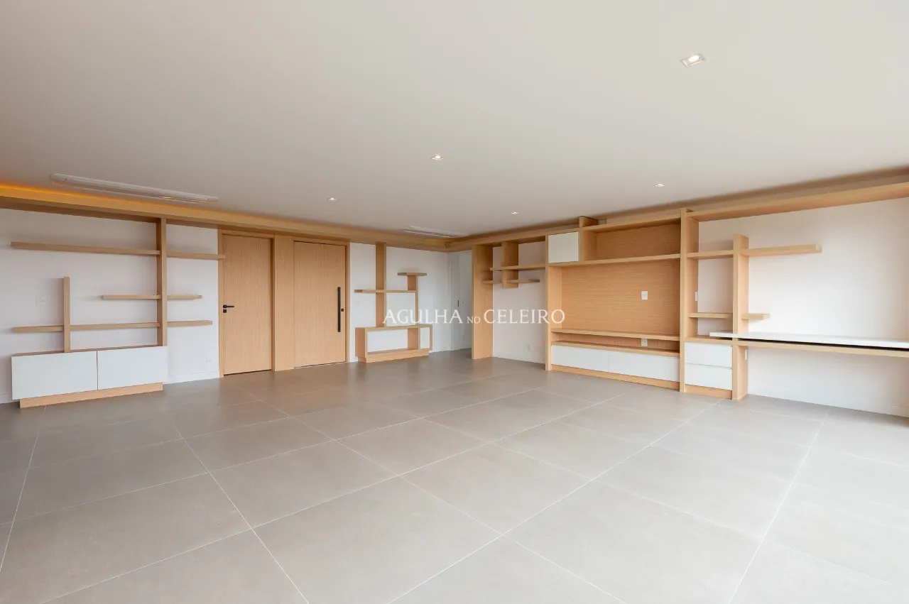 Apartamento novo e reformado à venda no Campo Belo – 21121