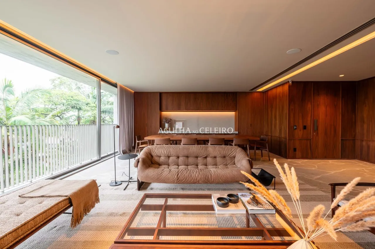 Apartamento mobiliado em edificio assinado por Marcio Kogan à venda no Cidade Jardim. – 21131