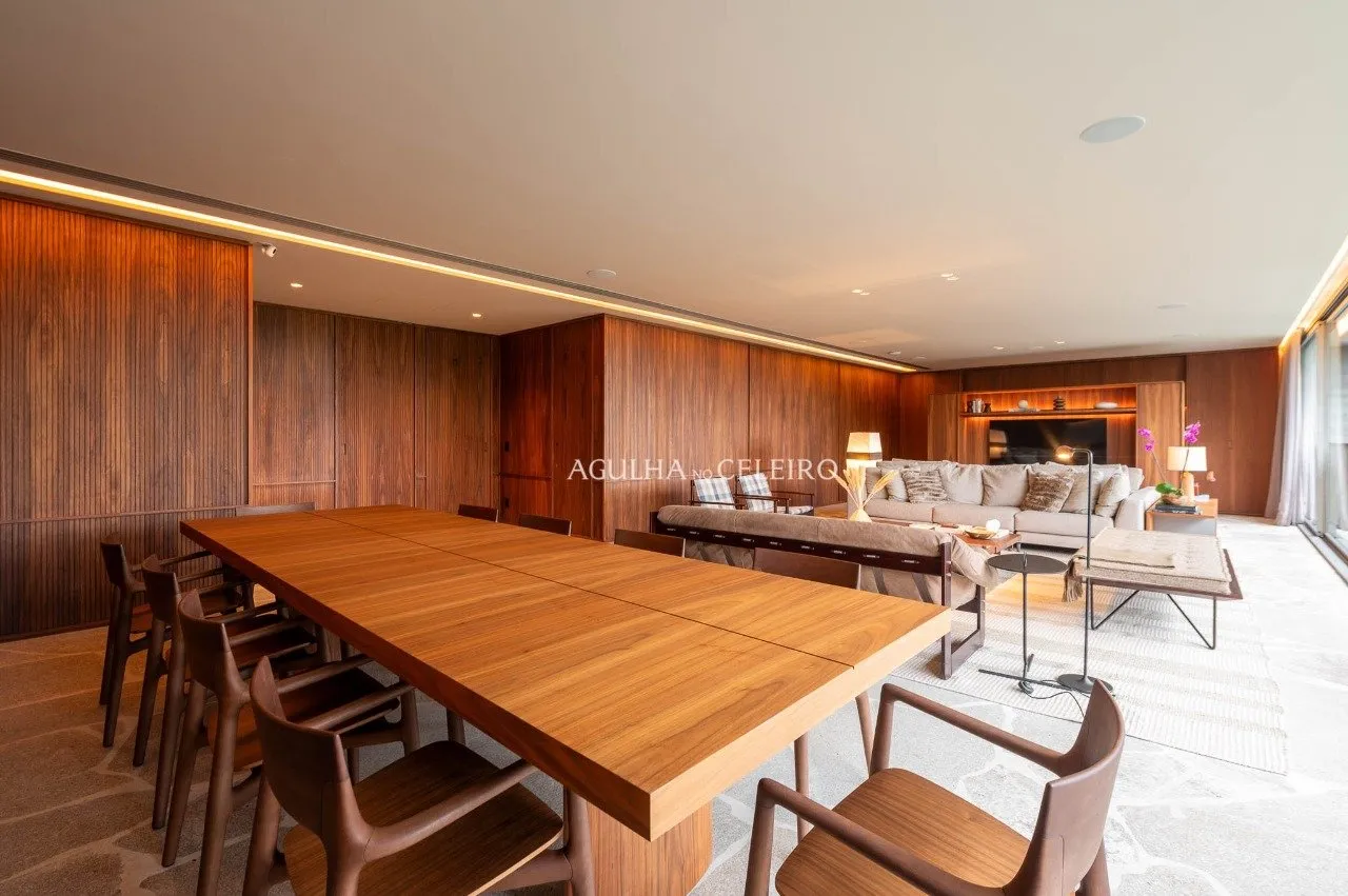 Apartamento mobiliado em edificio assinado por Marcio Kogan à venda no Jardim Guedala. – 21131