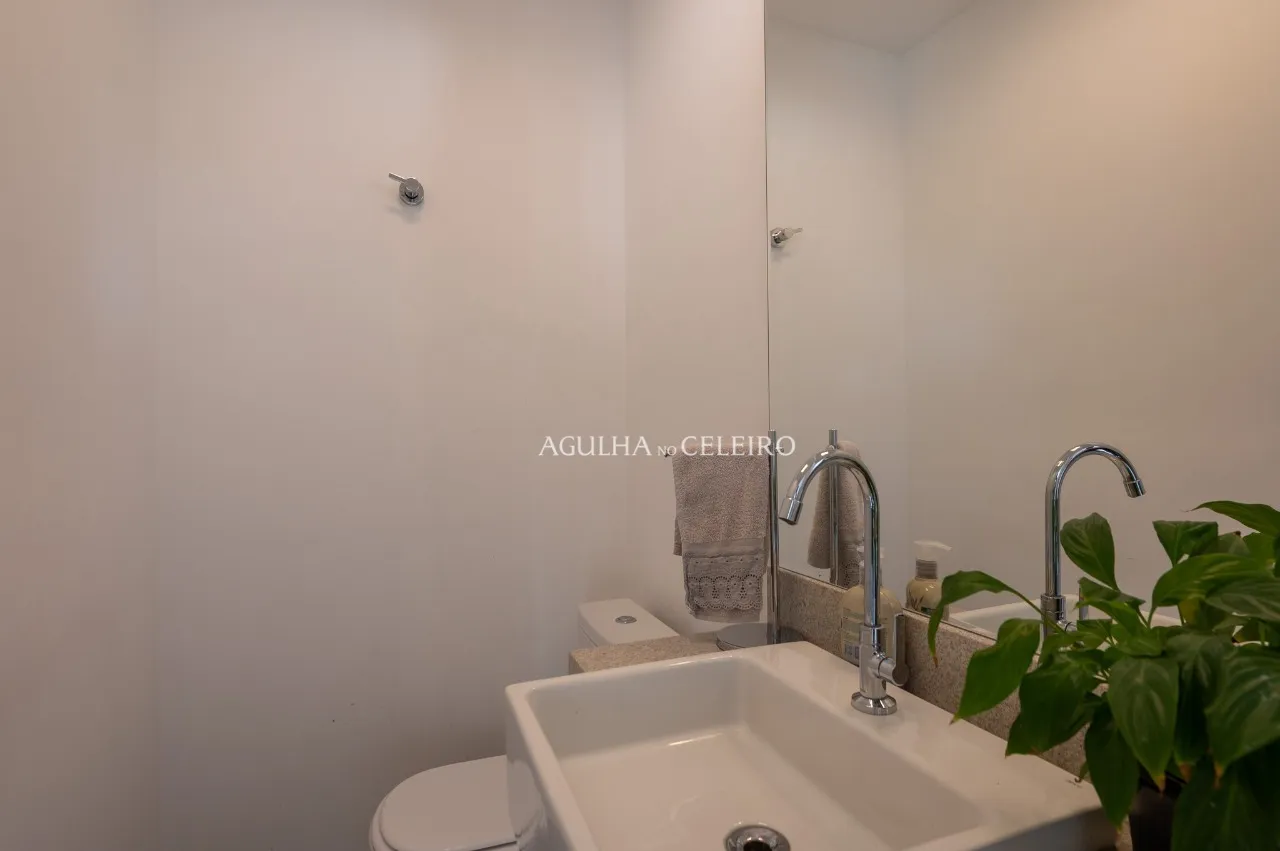 Apartamento lindo e todo reformado à venda no Campo Belo. – 21142