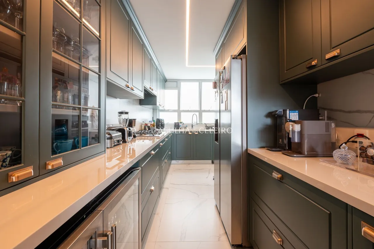 Apartamento reformado na Vila Nova Conceição a poucos passos da Praça Pereira Coutinho – 21160