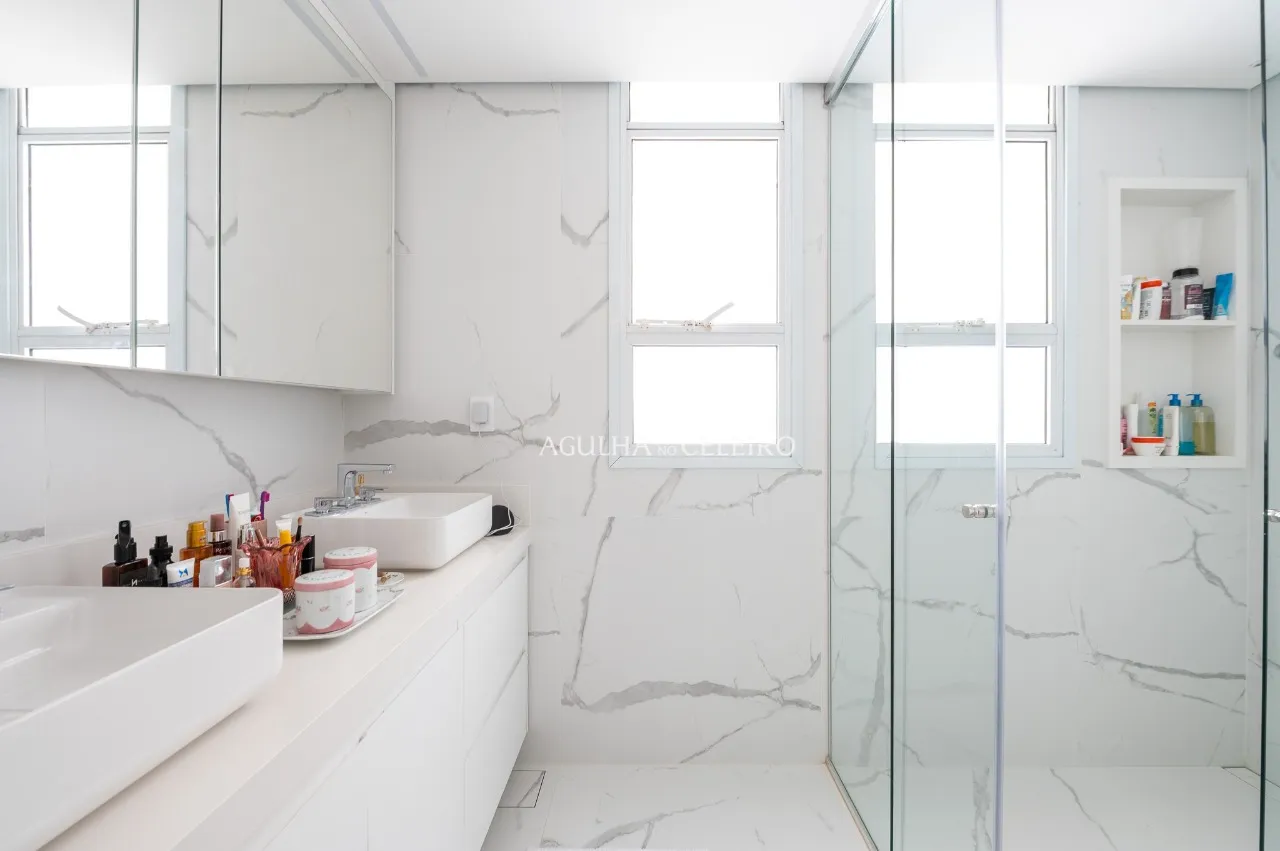 Apartamento reformado na Vila Nova Conceição a poucos passos da Praça Pereira Coutinho – 21160