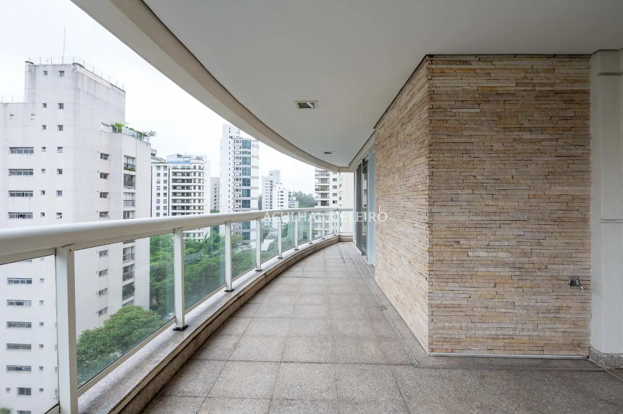 Apartamento com varanda para venda e locação na Vila Nova Conceição. – 21168