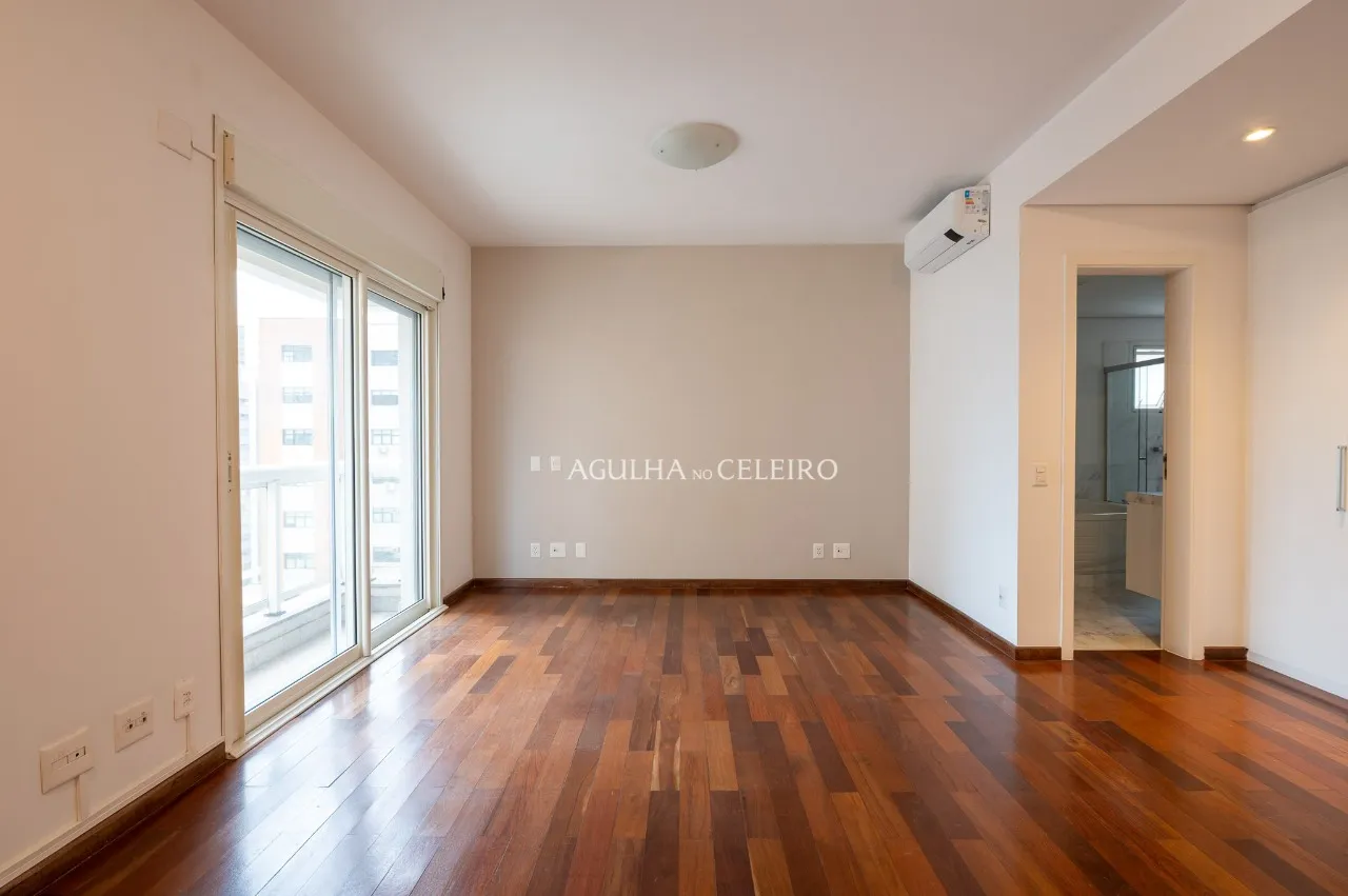 Apartamento com varanda para venda e locação na Vila Nova Conceição. – 21168