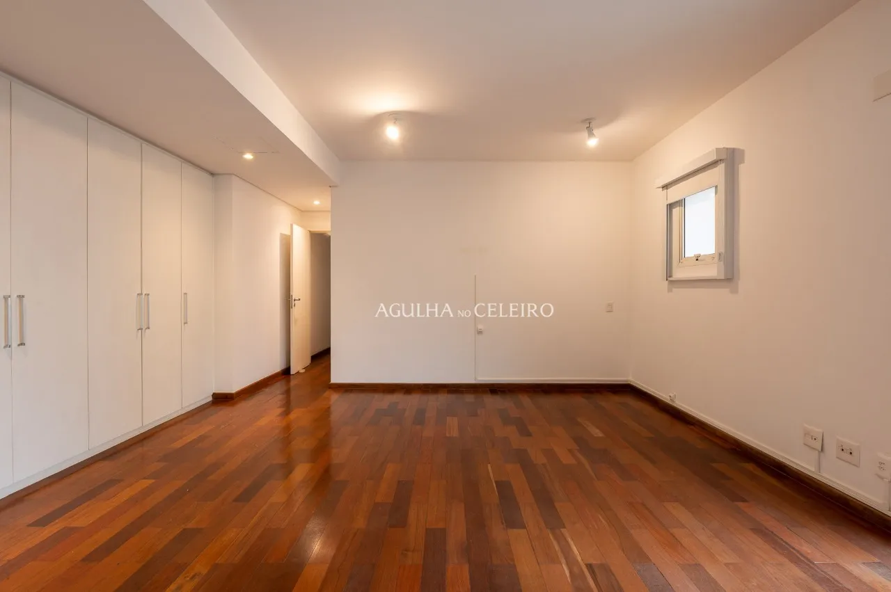 Apartamento com varanda para venda e locação na Vila Nova Conceição. – 21168