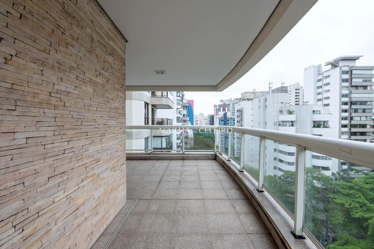 Apartamento com varanda para venda e locação na Vila Nova Conceição. – 21168