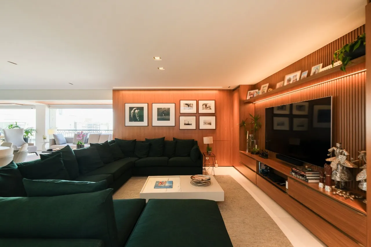 Apartamento com projeto Marcus Lima, andar alto e vista livre, em um dos melhores prédios da Vila Nova – AP1236