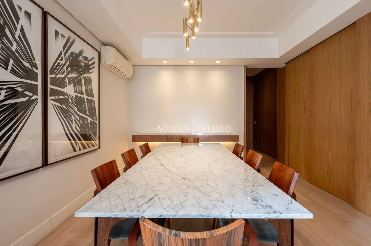 Clássico nos Jardins: Tradição na fachada, Contemporâneo na planta. – AP3717