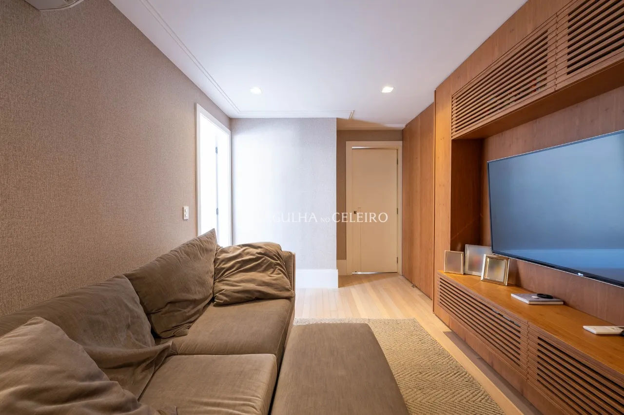 Clássico nos Jardins: Tradição na fachada, Contemporâneo na planta. – AP3717