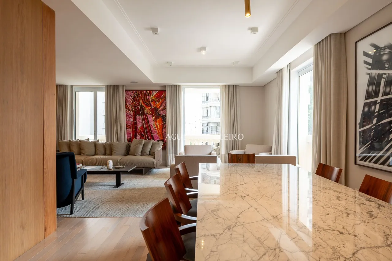 Clássico nos Jardins: Tradição na fachada, Contemporâneo na planta. – AP3717