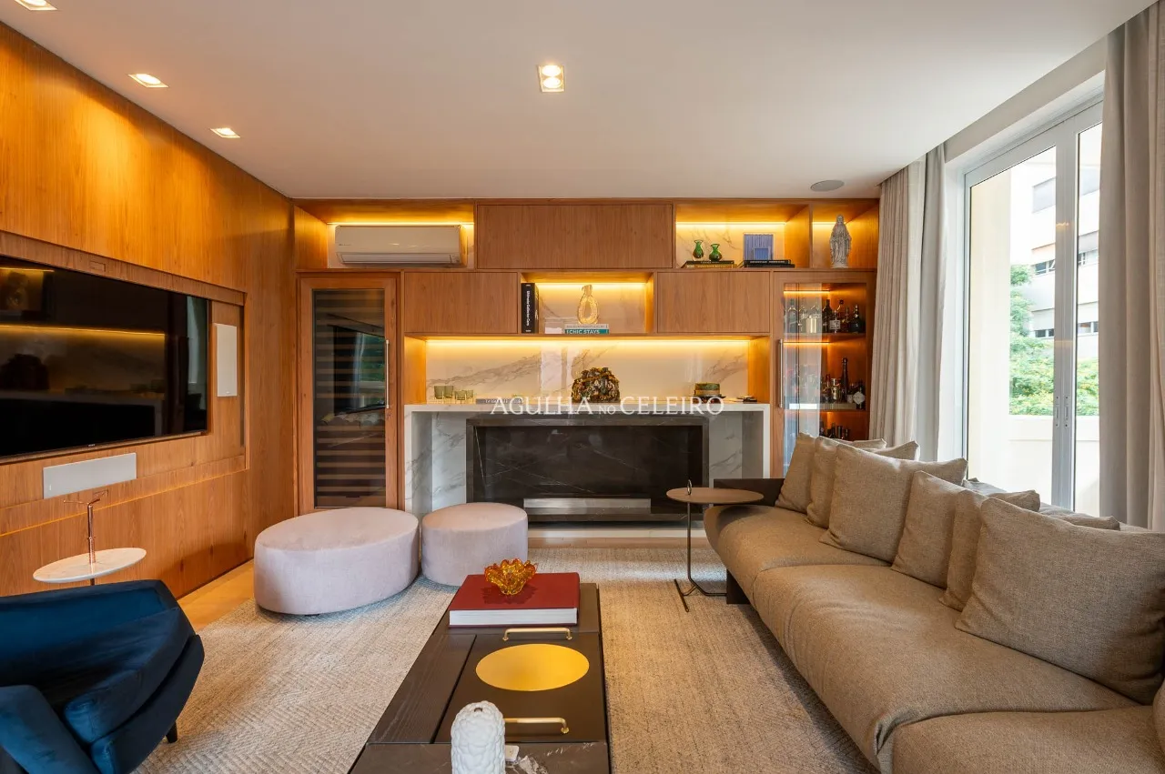 Clássico nos Jardins: Tradição na fachada, Contemporâneo na planta. – AP3717