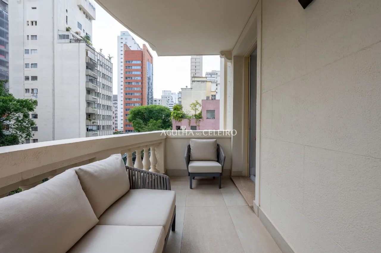 Clássico nos Jardins: Tradição na fachada, Contemporâneo na planta. – AP3717