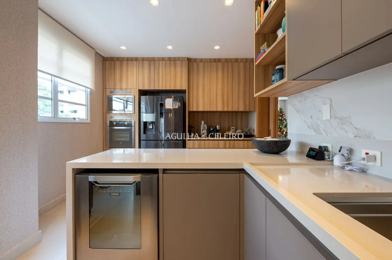 Clássico nos Jardins: Tradição na fachada, Contemporâneo na planta. – AP3717