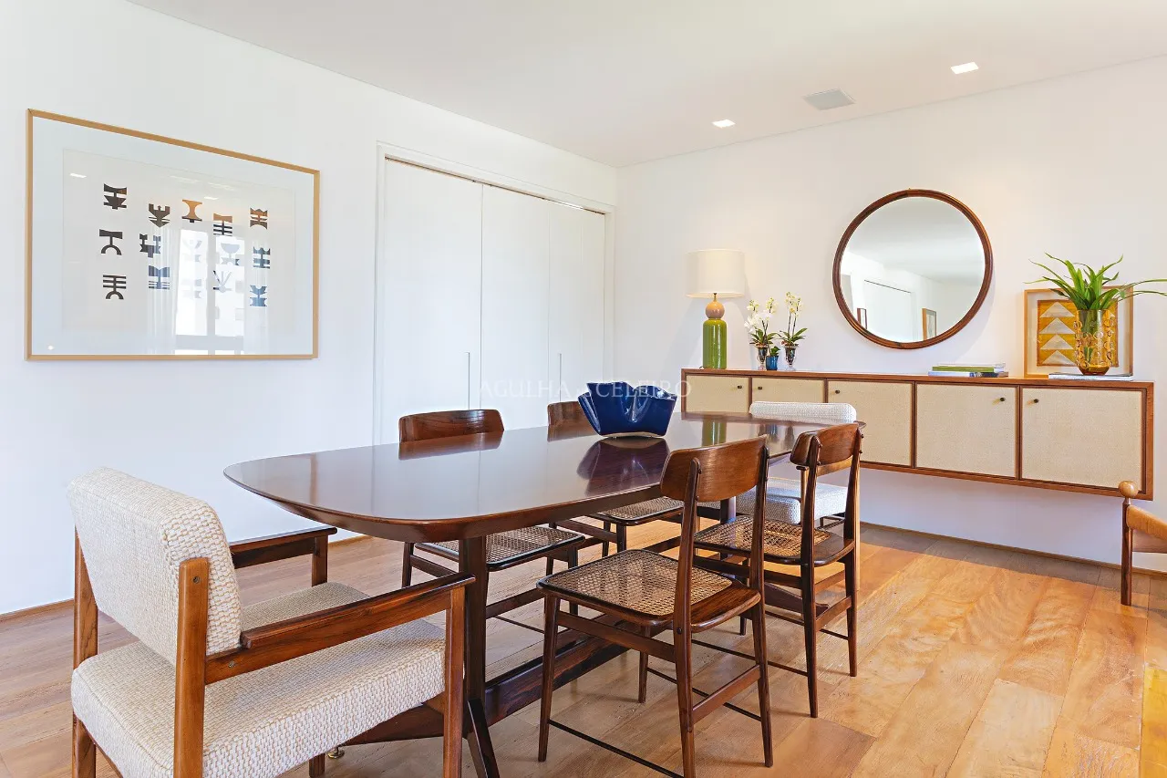 Apartamento iluminado, charmoso e a pouco metros do Parque do Povo. – AP4459