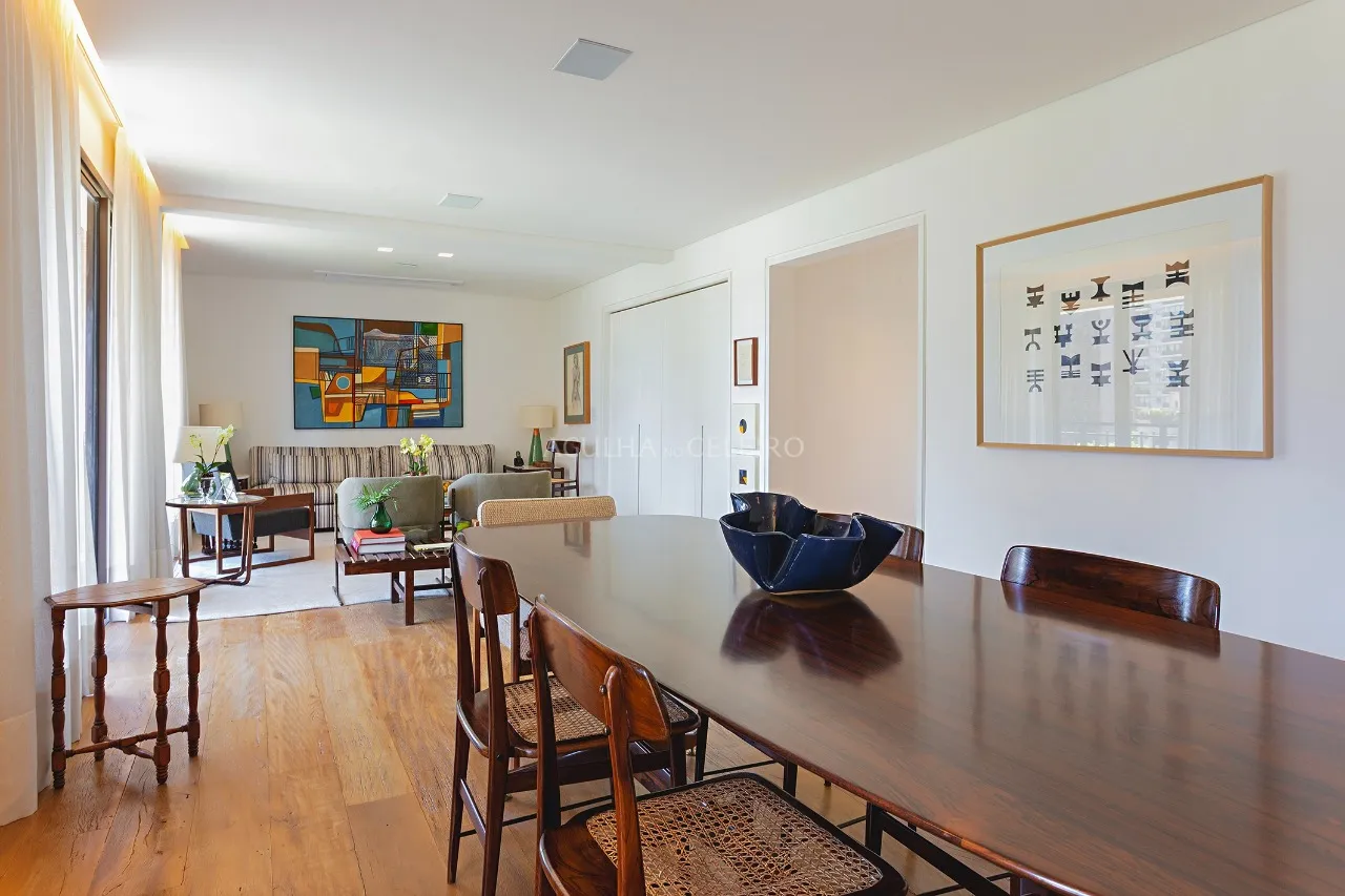 Apartamento iluminado, charmoso e a pouco metros do Parque do Povo. – AP4459