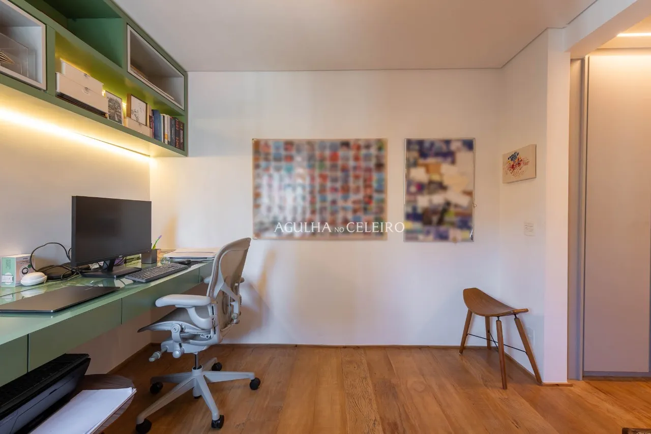 Apartamento iluminado, charmoso e a poucos metros do Parque do Povo. – AP4459