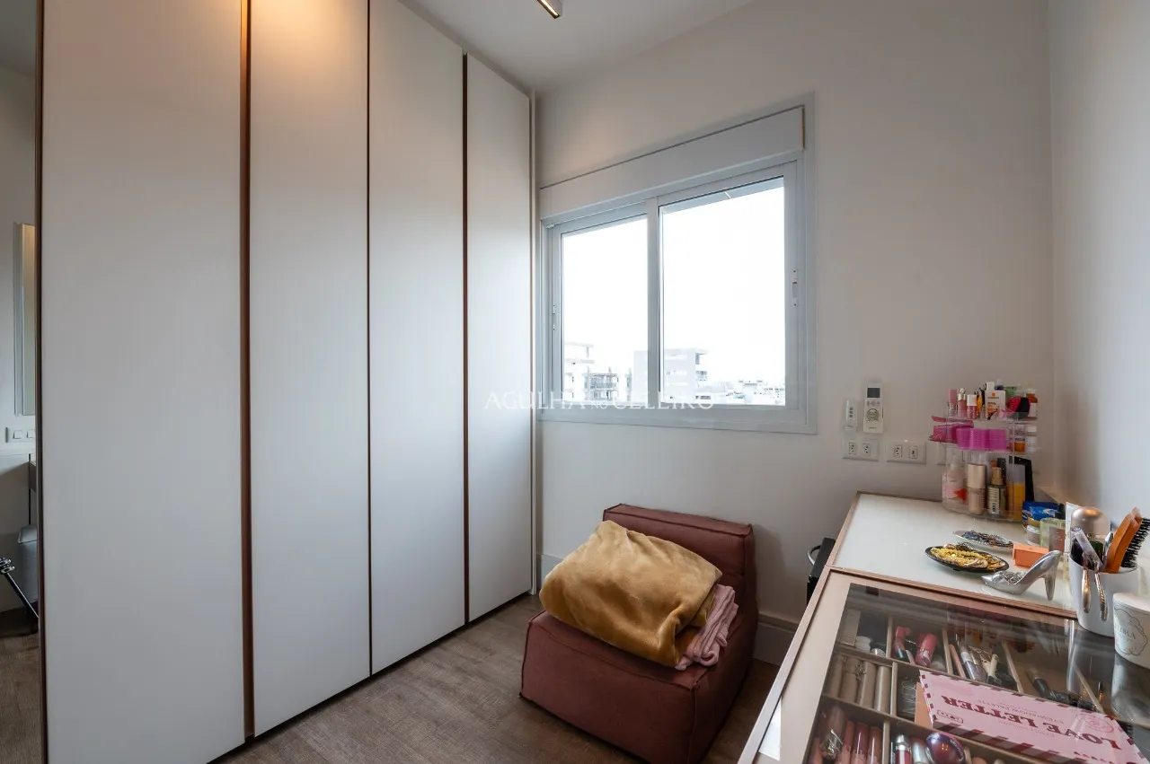 Combinação perfeita entre elegância e praticidade em condomínio cobiçado com quadra de tênis em Moema – AP5716