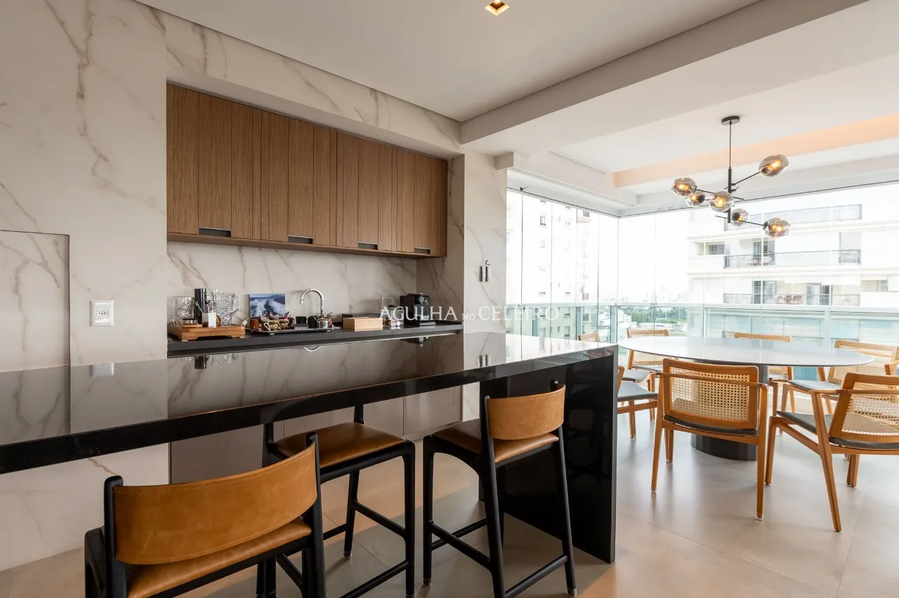 Combinação perfeita entre elegância e praticidade em condomínio cobiçado com quadra de tênis em Moema – AP5716