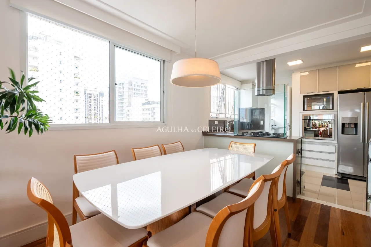 Apartamento com excelente planta à venda em Moema Pássaros. – AP6726