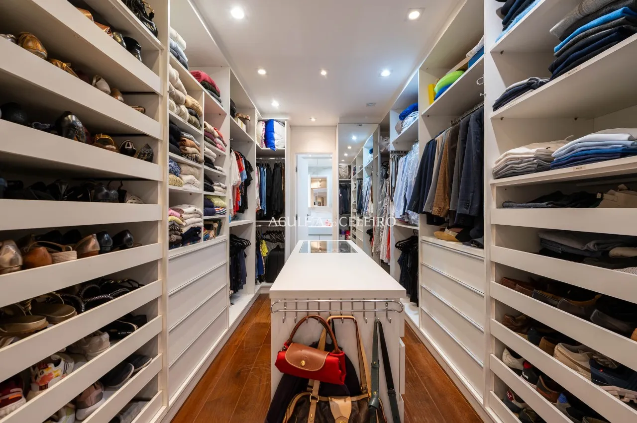 Apartamento com excelente planta à venda em Moema Pássaros. – AP6726