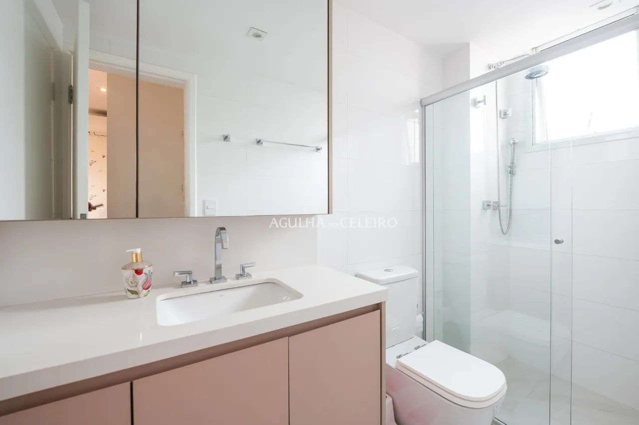 Apartamento com excelente planta à venda em Moema Pássaros. – AP6726