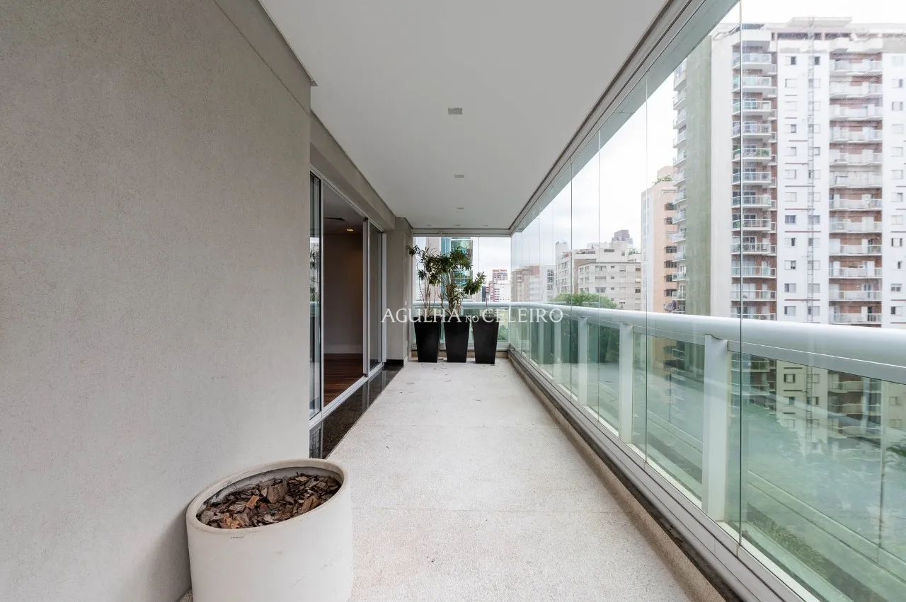 Apartamento alto astral à venda no Itaim Bibi – AP8593