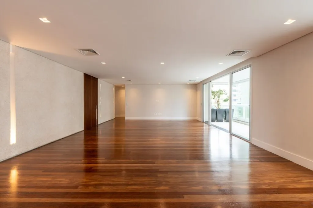 Itaim Bibi | Recém-reformado, com varanda generosa e lazer completo para viver bem – AP8593