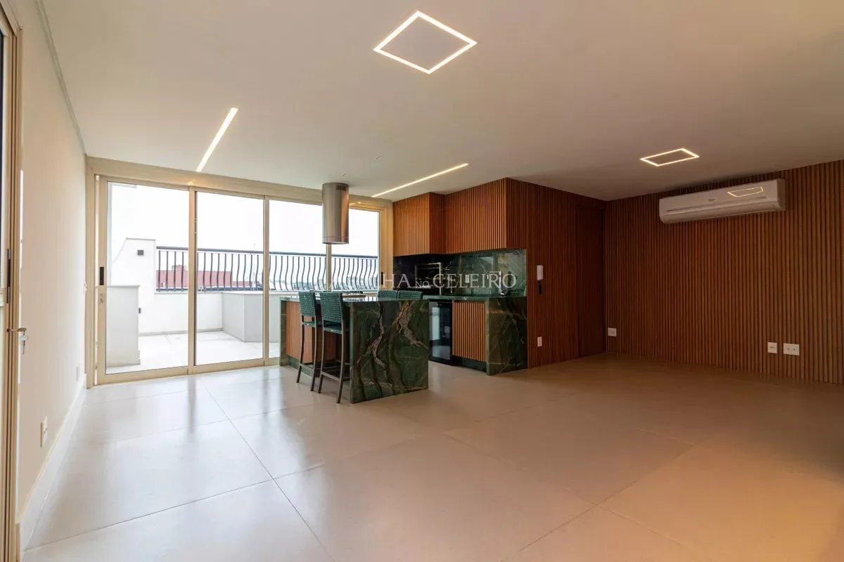 A cobertura dos seus sonhos com vista permanente à venda em Moema. – CO0684