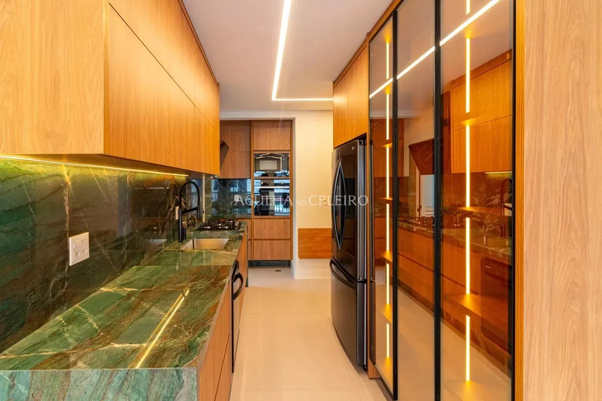 A cobertura dos seus sonhos com vista permanente à venda em Moema. – CO0684