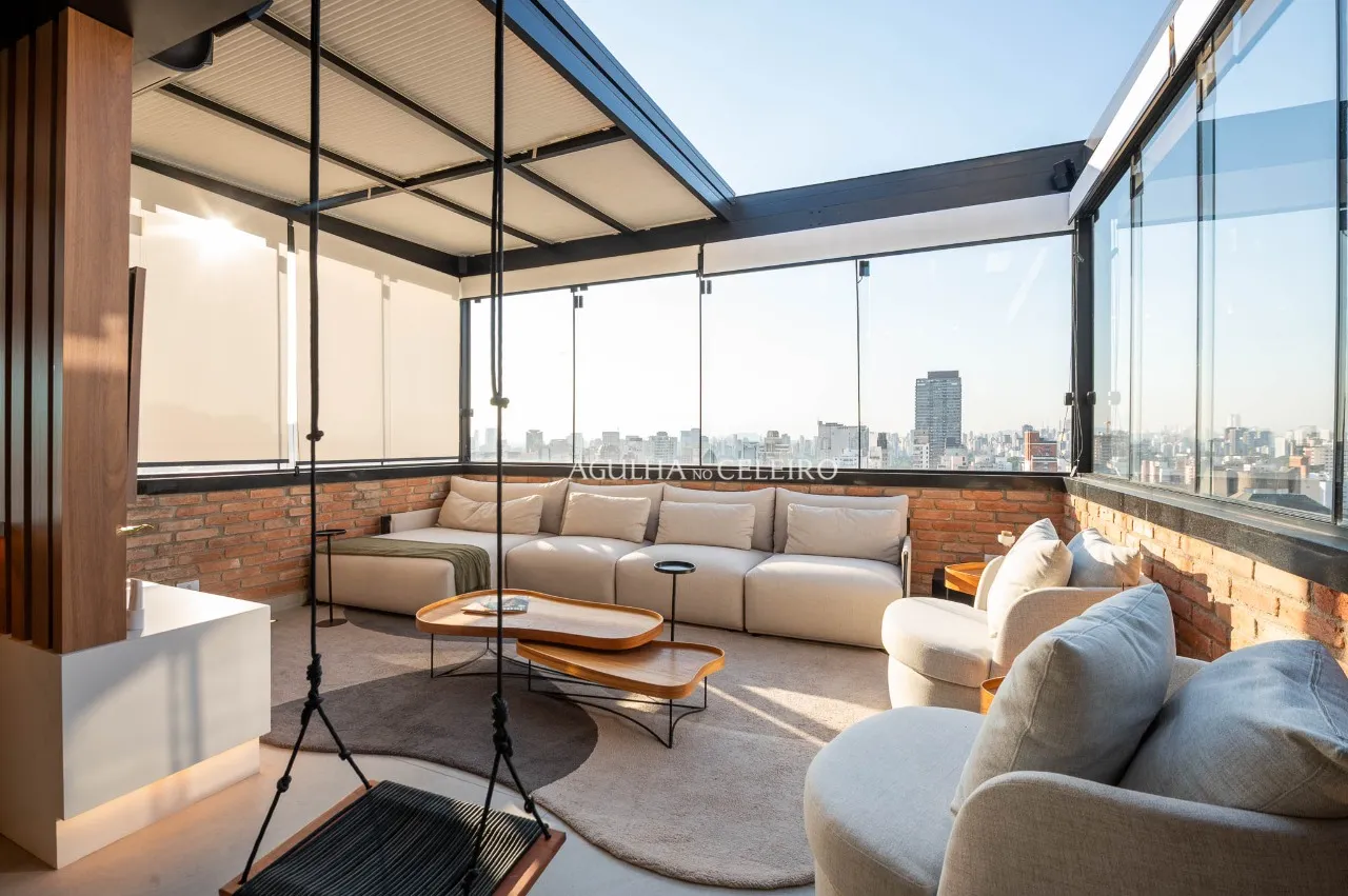 Cobertura reformada, mobiliada e com vista de tirar o fôlego à venda no Itaim Bibi. – CO0906