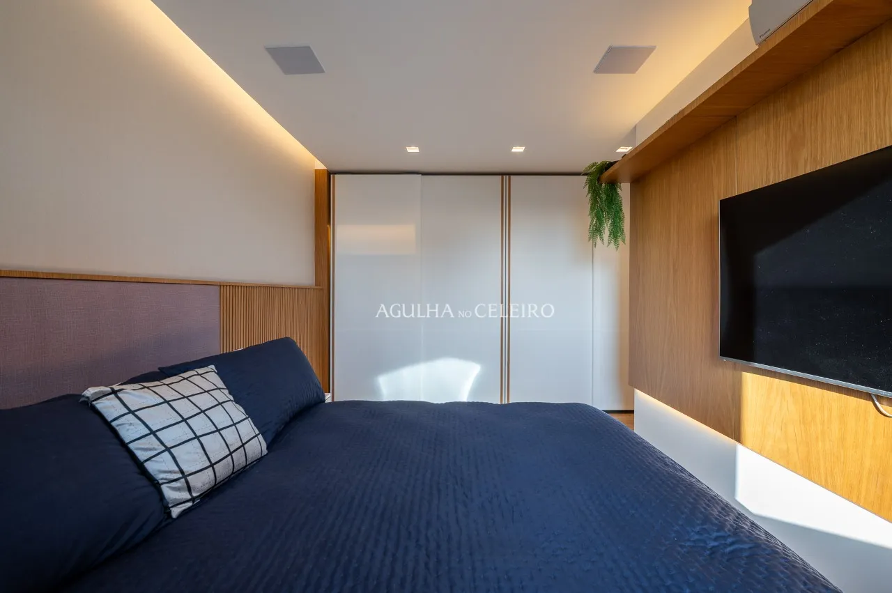 Cobertura reformada, mobiliada e com vista de tirar o fôlego à venda no Itaim Bibi. – CO0906